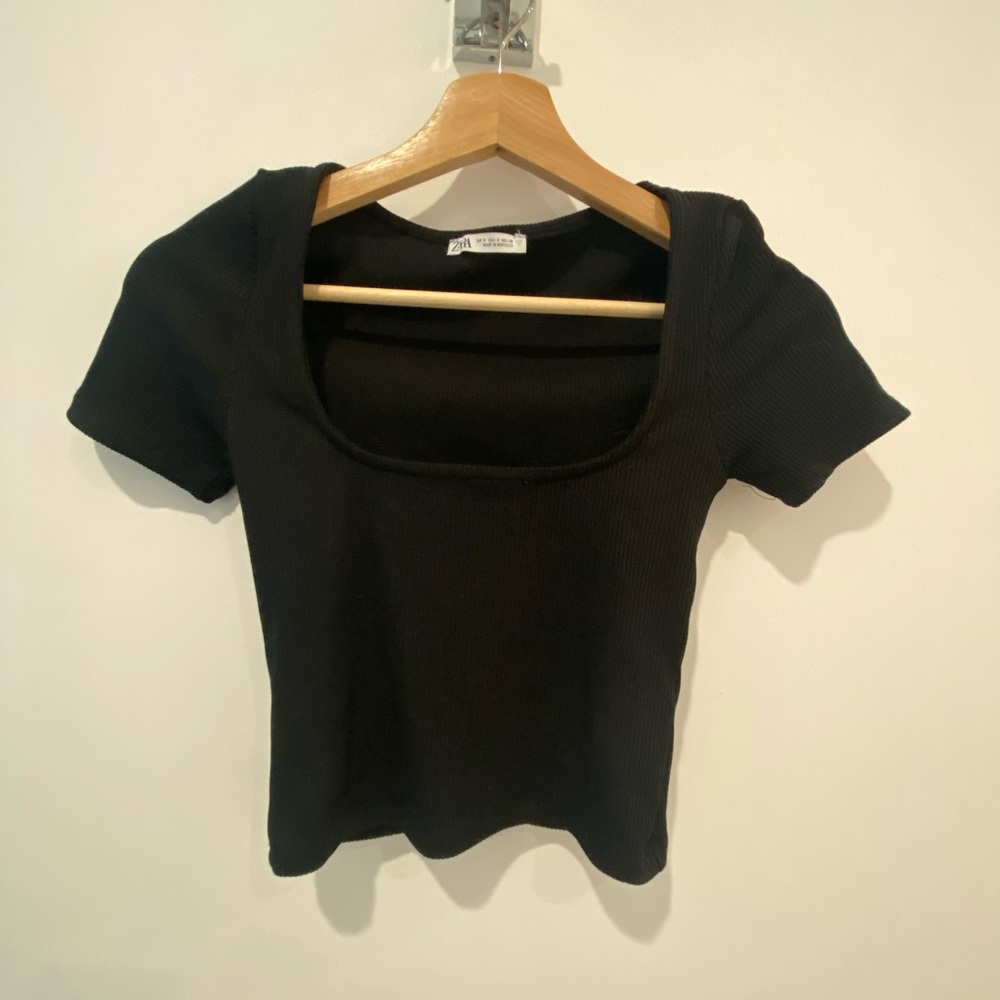 ✨3 for $15✨  Zara black top